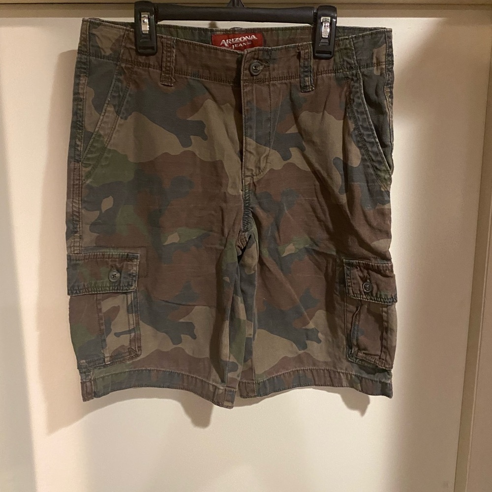 Arizona Jean Company Camouflage Cargo Shorts Green and Brown camo